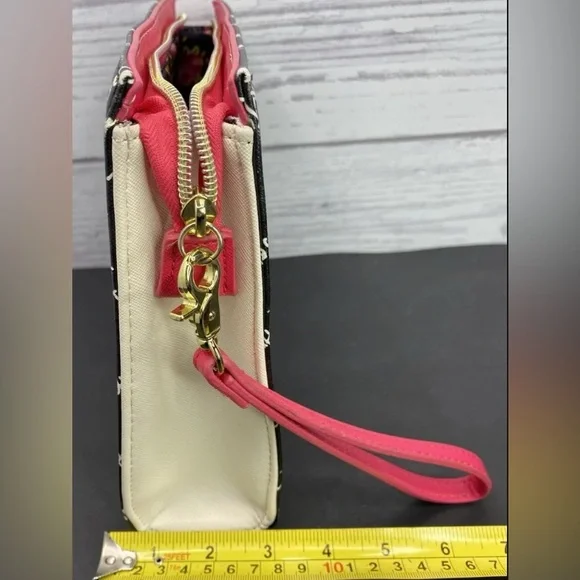 Betsey Johnson Pink&Mint Skull Clutch.NWOT - See Pics for Details- 2 Minor Flaws - Picture 7 of 13